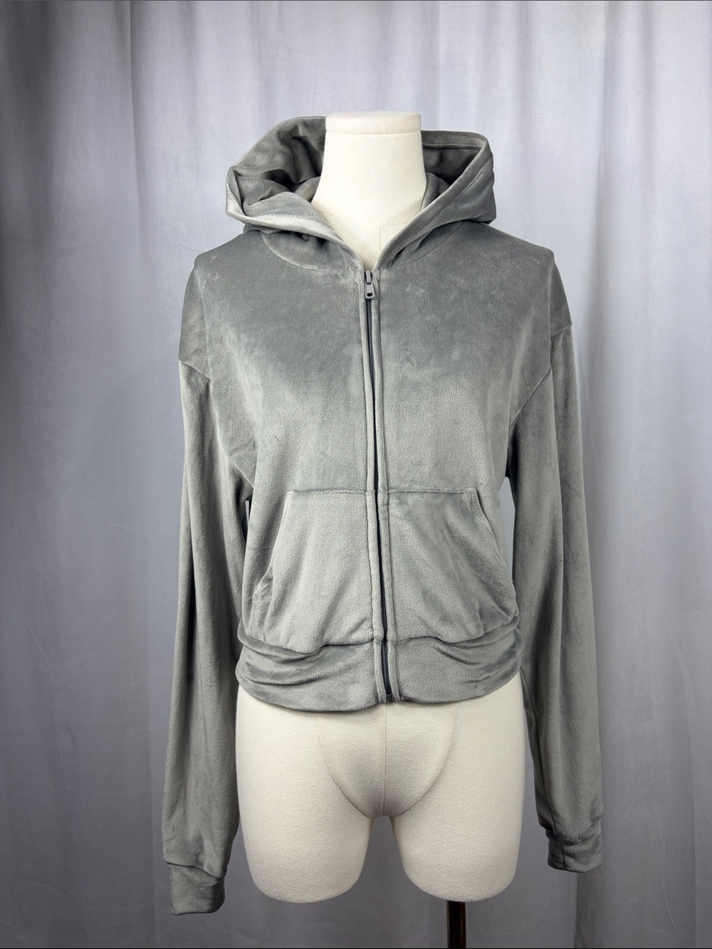 Limited Edition SKIMS Velour Tracksuit Hoodie with Jogger Sweats in Smoke.‎ - Picture 4 of 16
